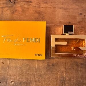 Fendi Fan di Fendi Eau de Parfum in Vibrant Gold and Orange